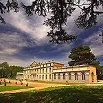 Hotel Chateau De Pennautier
